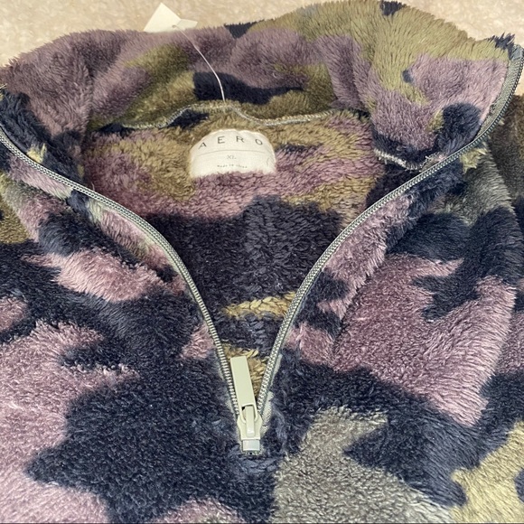 NWT - Aero Sherpa Pullover - Picture 4 of 5